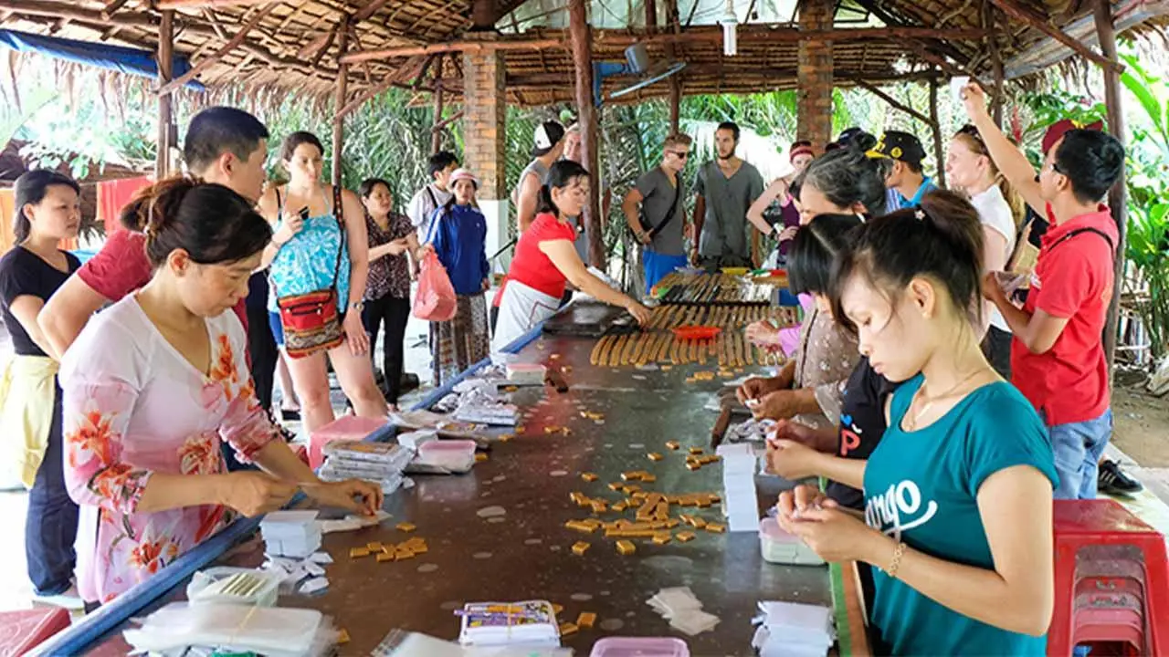 Tham Quan L&agrave;ng Nghề V&agrave; Kh&ocirc;ng Gian Xứ Dừa