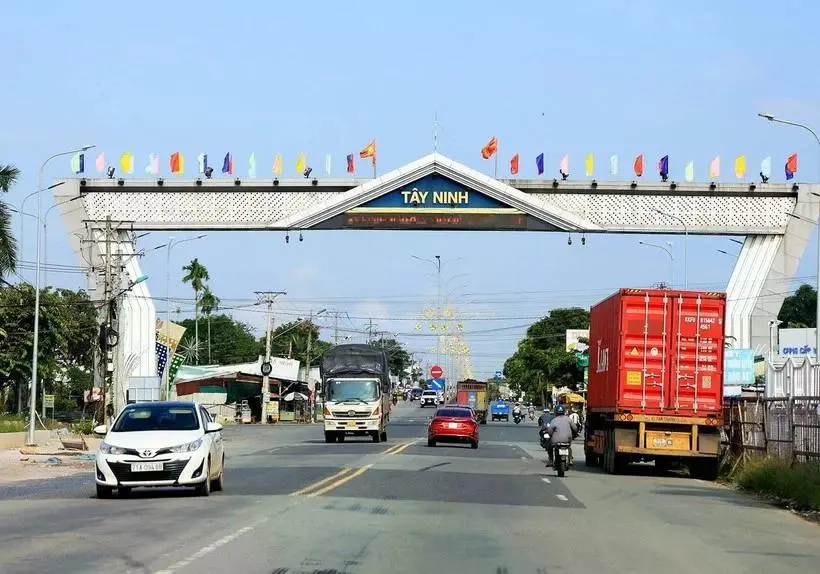 Cách đi Núi Bà Đen từ TP.HCM