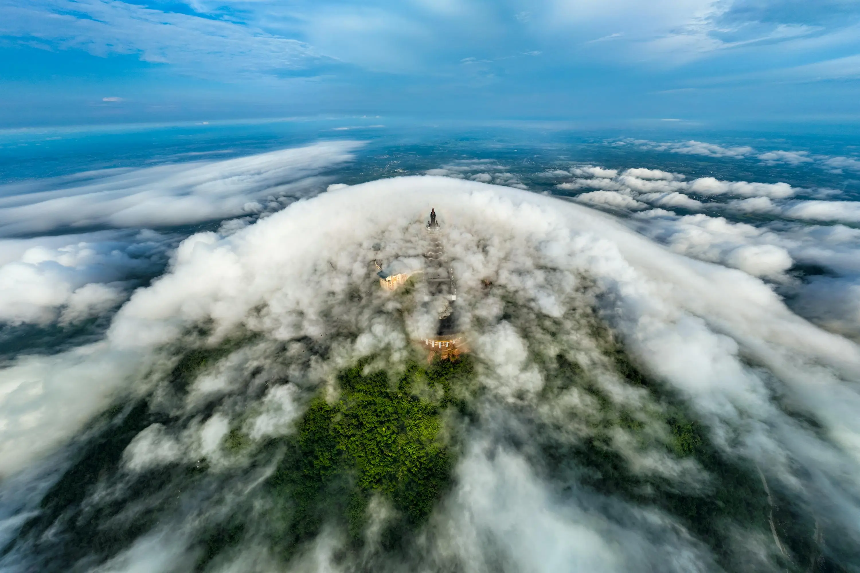 Săn M&acirc;y N&uacute;i B&agrave; Đen