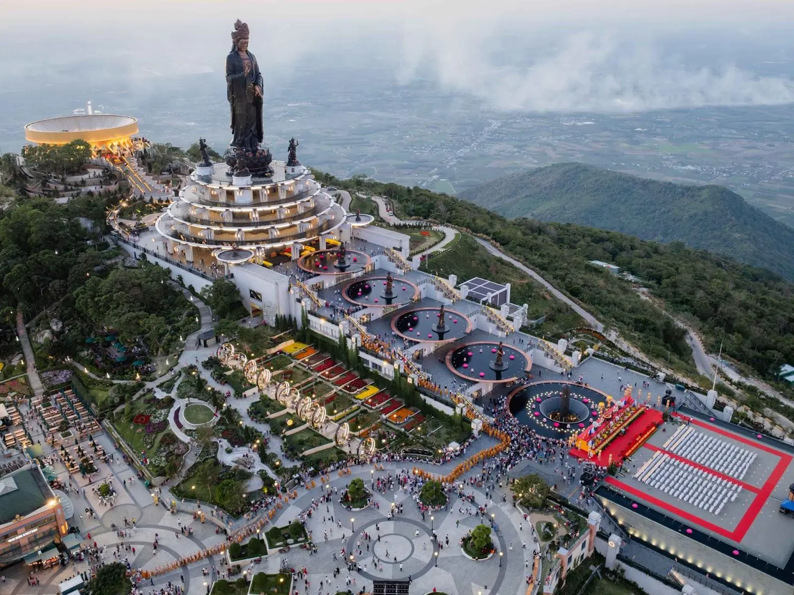 lịch tr&igrave;nh đi N&uacute;i B&agrave; Đen 1 ng&agrave;y