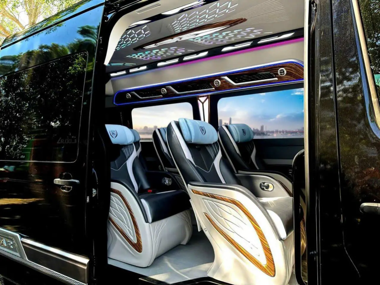 LIMOUSINE HOA MAI, TO&Agrave;N THẮNG, BẾN TH&Agrave;NH