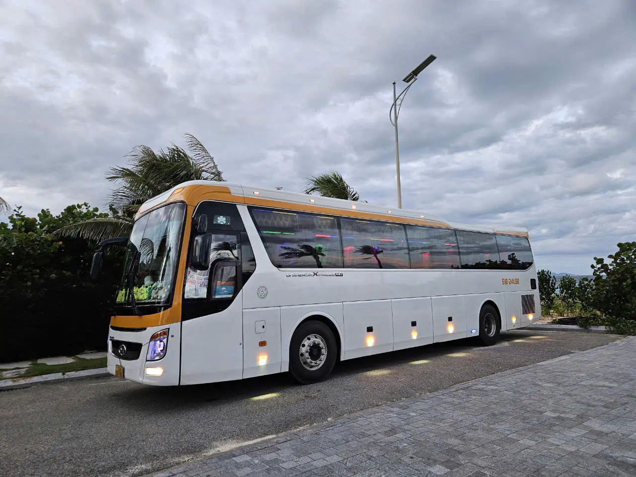 Thu&ecirc; Xe 16, 29, 45 Chỗ Đi Bến Tre