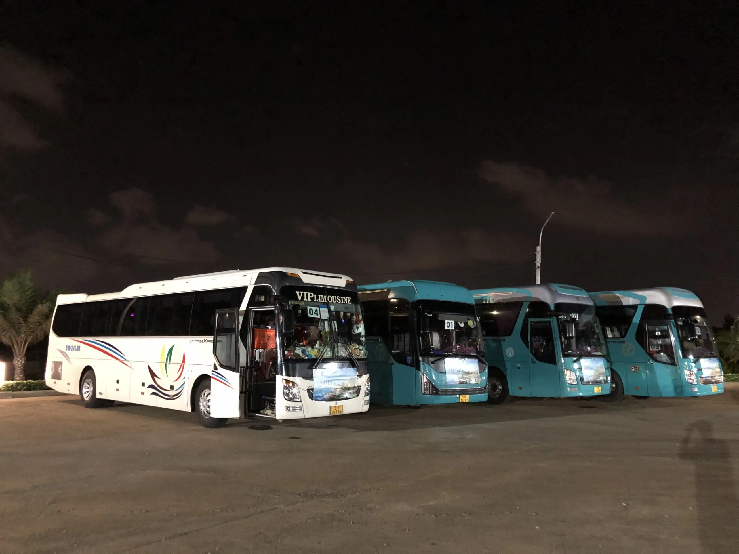 thuê xe theo tour giá rẻ