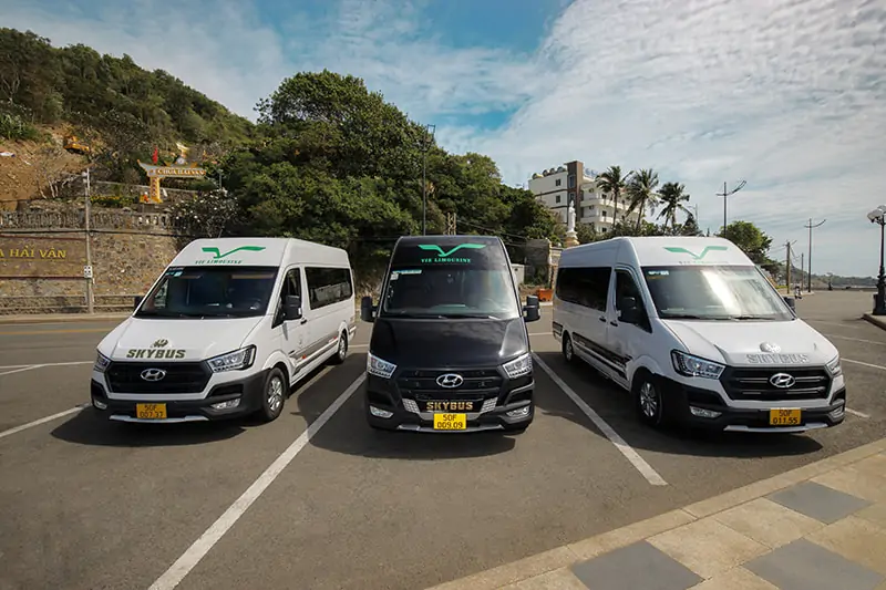 thu&ecirc; xe du lịch Limousine